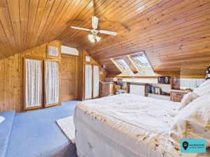 Bedroom- click for photo gallery